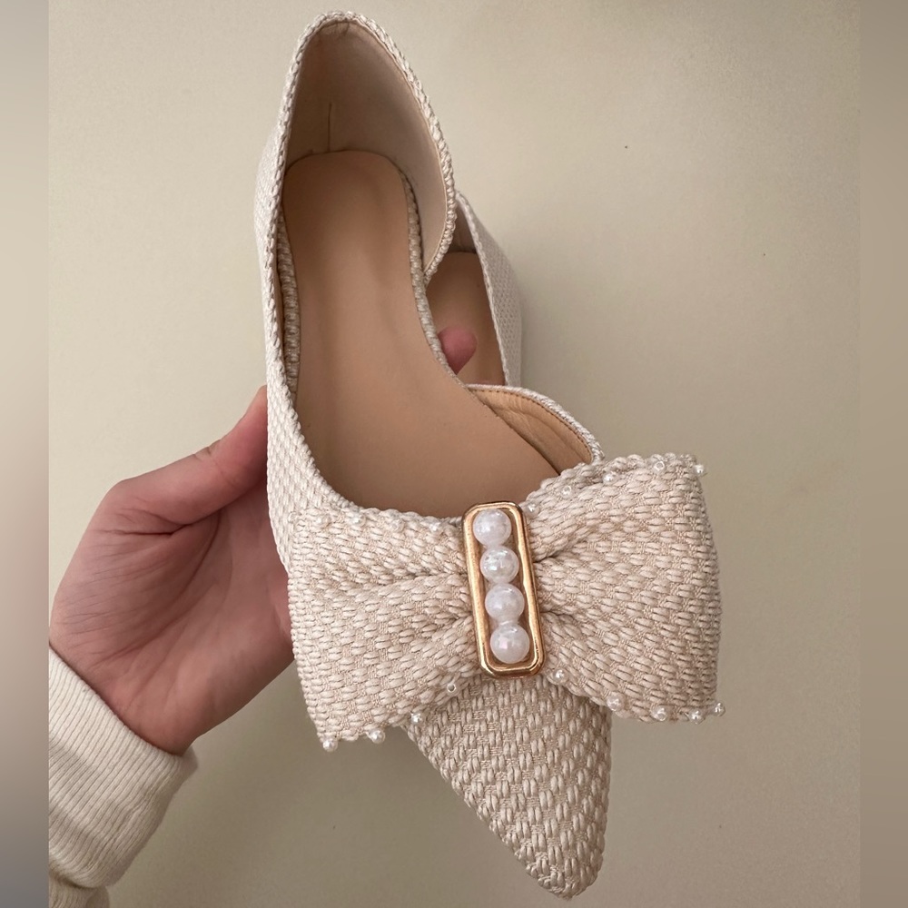 Fancy pearl flats